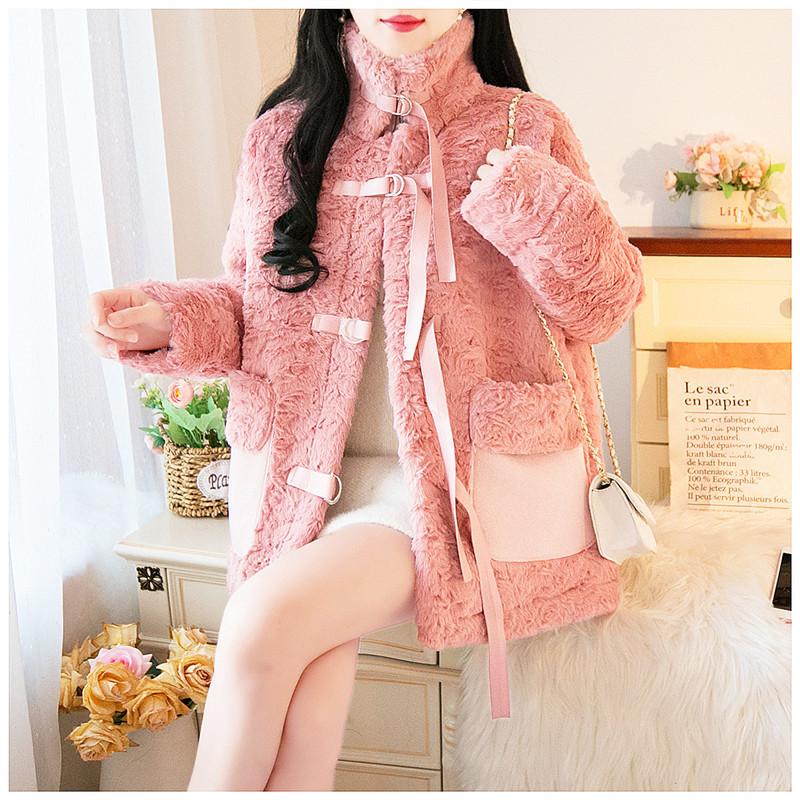 SWEETXUE 2020 Winter Thicken Ladies winter lamb fur Overcoat high collar women' Casual Fashion jacket Loose Outerwear Female, White
SWEETXUE 2020 Winter Thicken Ladies winter lamb fur Overcoat high collar women' Casual Fashion jacket Loose Outerwear Female, White
