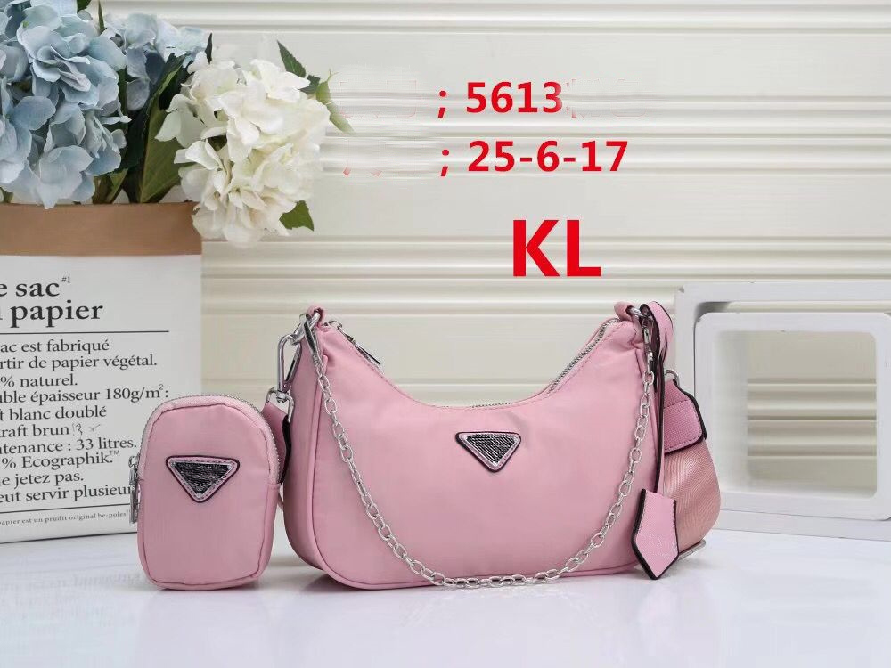 WF Women Luxurys Designers Shoulder Bags 2022 Chest pack lady Tote chains handbags messenger backpack nylon Crossbody phone HOBOS bag Purse, Additional shipping
WF Women Luxurys Designers Shoulder Bags 2022 Chest pack lady Tote chains handbags messenger backpack nylon Crossbody phone HOBOS bag Purse, Additional shipping