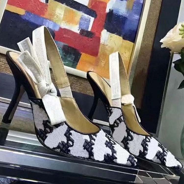 hot sale letter bow knot high heel shoes women runway pointed toe low heel shoes woman gladiaor sandals lady brand flat shoes 16, #1
hot sale letter bow knot high heel shoes women runway pointed toe low heel shoes woman gladiaor sandals lady brand flat shoes 16, #1