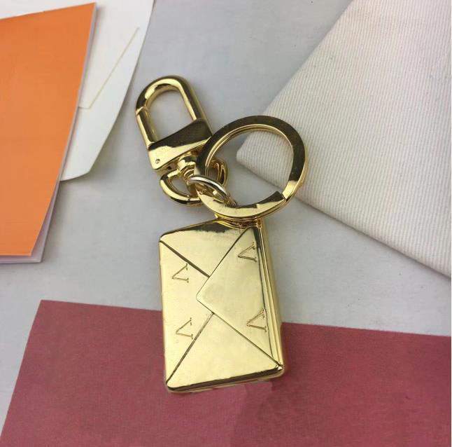 High quality metal drop oil key chain fashion car fashion key chain handbag accessories brand creative luxury key chain gift box 02
High quality metal drop oil key chain fashion car fashion key chain handbag accessories brand creative luxury key chain gift box 02