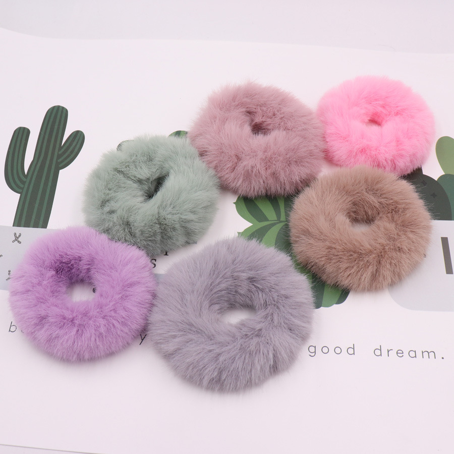 brand new 8cm Autumn and winter imitation mink hair loop Korean solid bands headdress jewelry NE1207
brand new 8cm Autumn and winter imitation mink hair loop Korean solid bands headdress jewelry NE1207