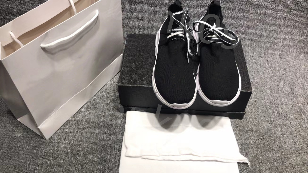Luxury Designer patent leather Shoes Right triangle woman Sneakers Wholesaler price Genuine Leathers black Canvas Trainers4 with dustbag size 35-41
Luxury Designer patent leather Shoes Right triangle woman Sneakers Wholesaler price Genuine Leathers black Canvas Trainers4 with dustbag size 35-41