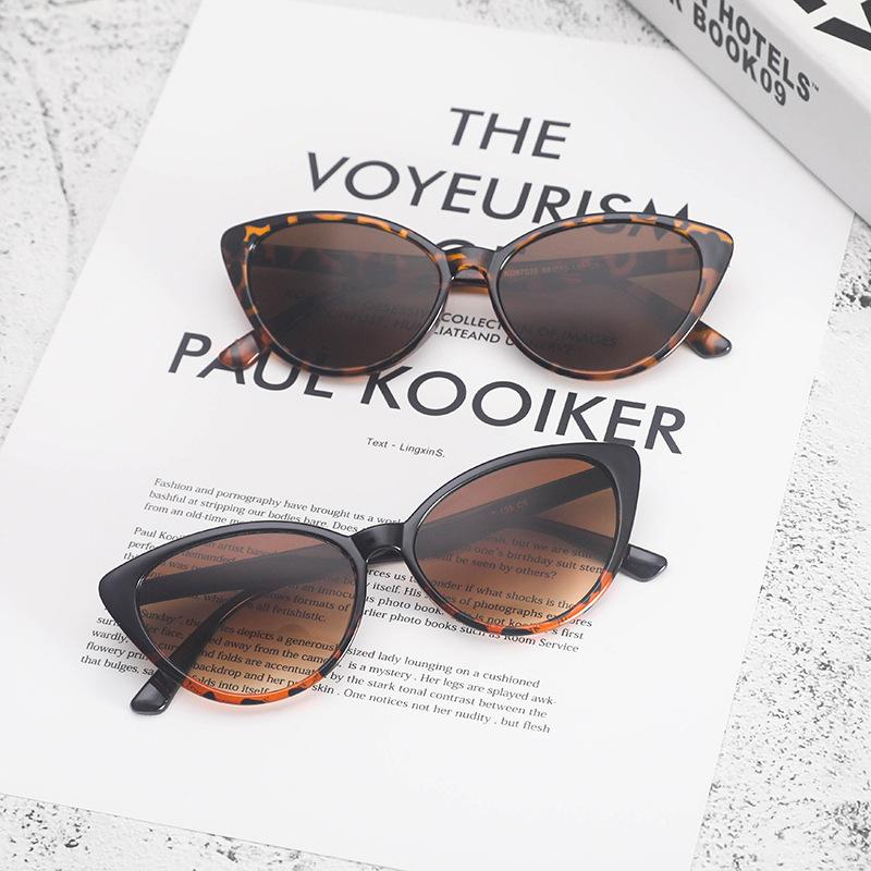 Zonnebril Dames Sunglasses Vintage Brand Designer Sunglasses Cat eye shaped Fashion Oculos Gafas de sol Beach Travel Gift N444
Zonnebril Dames Sunglasses Vintage Brand Designer Sunglasses Cat eye shaped Fashion Oculos Gafas de sol Beach Travel Gift N444