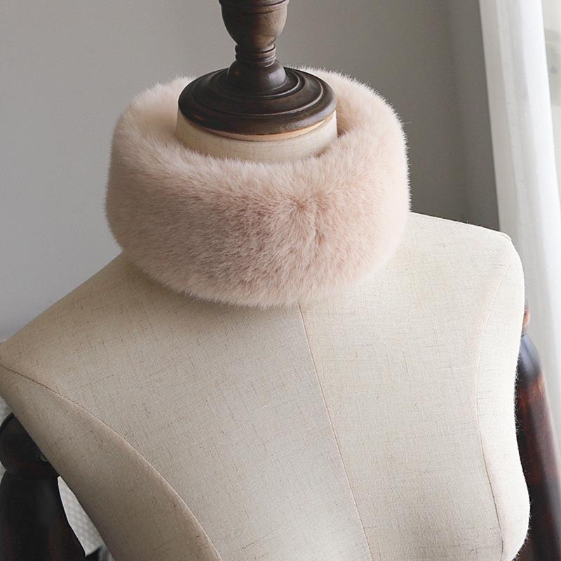 2021New High Fashion Winter Soft Faux Fur Collar Neck Warmer Scarves for Women Solid Color mask for face fashion scarf women
2021New High Fashion Winter Soft Faux Fur Collar Neck Warmer Scarves for Women Solid Color mask for face fashion scarf women