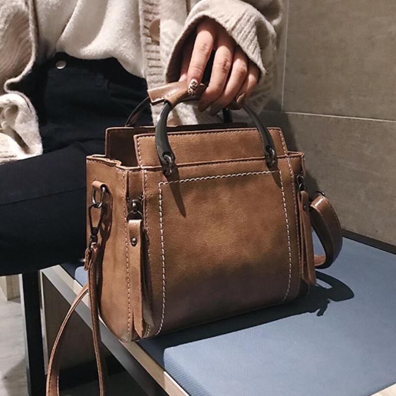 Female Tote Bag 2020 Retro Fashion New Quality PU Leather Women's Designer Handbag Leisure Shoulder Messenger Bag, Black
Female Tote Bag 2020 Retro Fashion New Quality PU Leather Women's Designer Handbag Leisure Shoulder Messenger Bag, Black