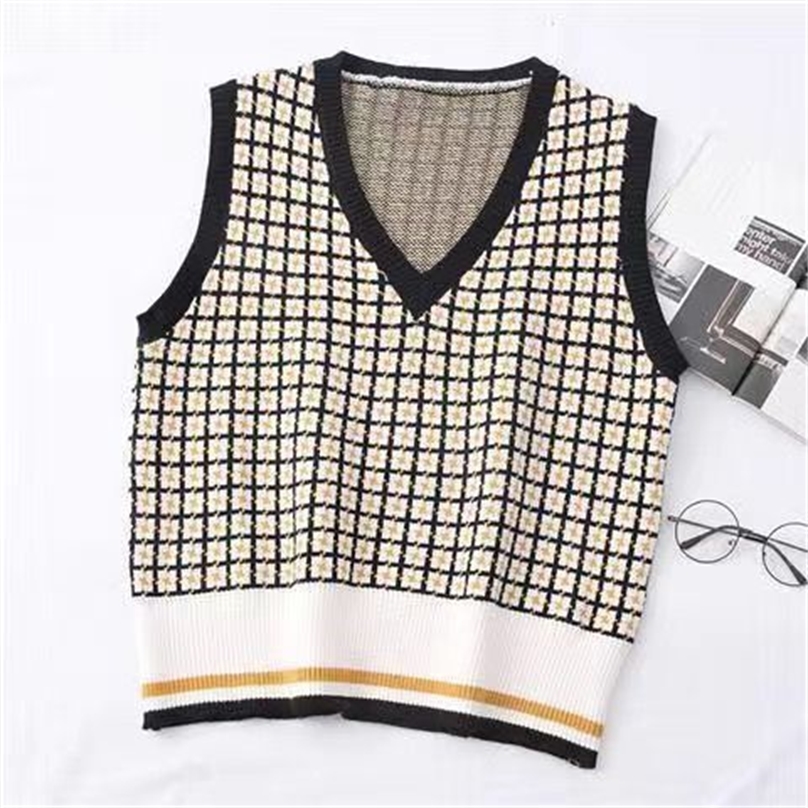Women Sleeveless Pullover Winter Korean Style Vintage Geometric Plaid V Neck Soft Wool Sweater Vest Knitted Waistcoat T516 201225