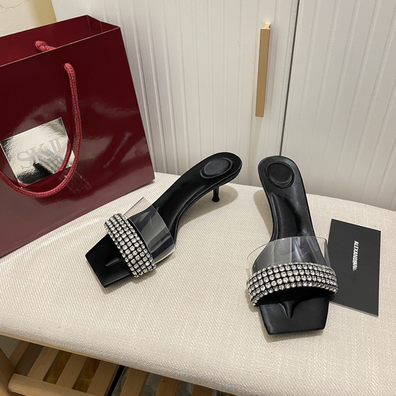 top quality Casual Shoes Summer designer ladies stiletto sandals party with skirt fashion dance shoes High heels sexy stage size 35-40, With 5cm high
top quality Casual Shoes Summer designer ladies stiletto sandals party with skirt fashion dance shoes High heels sexy stage size 35-40, With 5cm high
