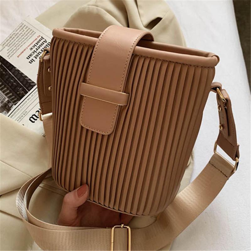 Women New Solid Color Lock Bucket Bag for Women's Luxury PU Leather Shoulder Bag Casual Lady Designer Crossbody Tote Bags Bulsos, Black
Women New Solid Color Lock Bucket Bag for Women's Luxury PU Leather Shoulder Bag Casual Lady Designer Crossbody Tote Bags Bulsos, Black