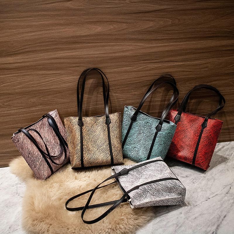 Female Fashion Retro PU Leather Snake Leather Single Shoulder Bag Large Capacity Double Space Totes College Students Book Bag, Blue
Female Fashion Retro PU Leather Snake Leather Single Shoulder Bag Large Capacity Double Space Totes College Students Book Bag, Blue