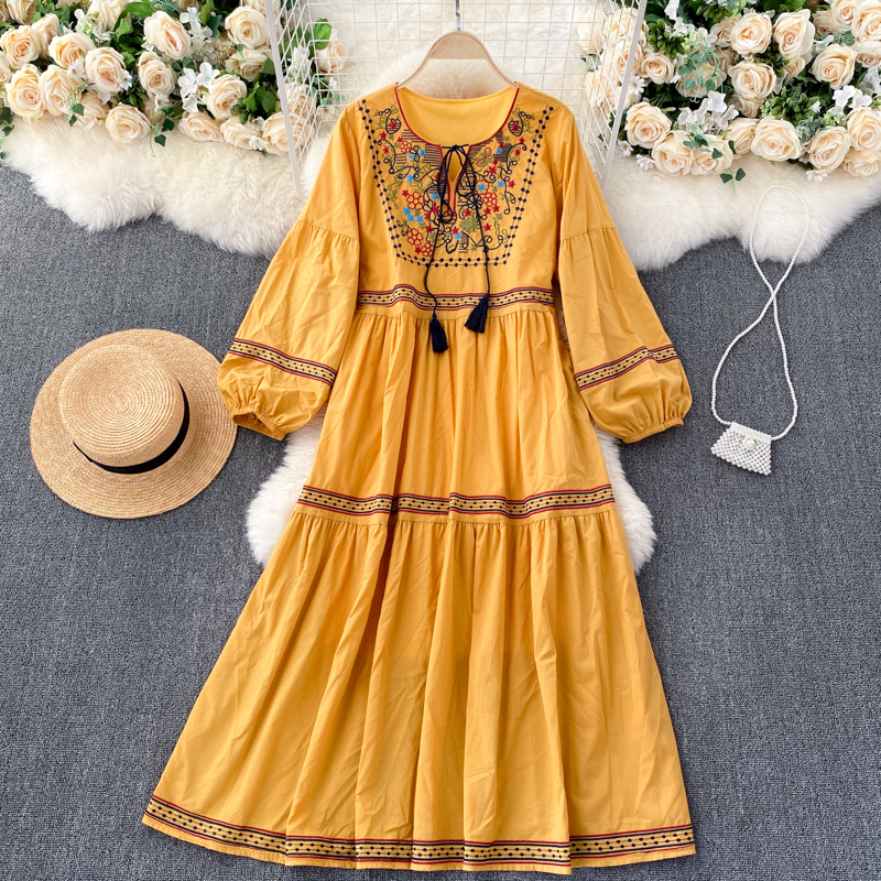 2021 New Vintage female court wind puff neck loose the line dressed bohemian autumn embroidered dress UHHY, White
2021 New Vintage female court wind puff neck loose the line dressed bohemian autumn embroidered dress UHHY, White