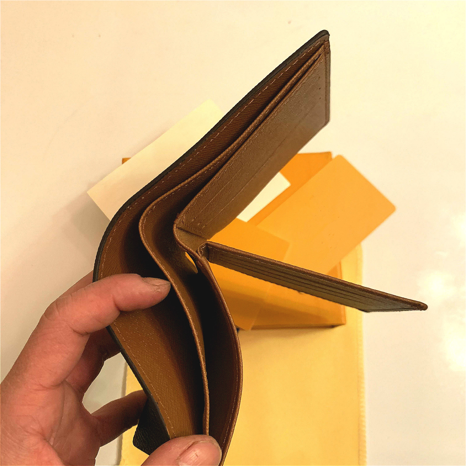 Designer wallet card holder short wallets Genuine Leather lining brown letter check canvas Multifunction coin purse de luxe wallet 78, Embossed black grid
Designer wallet card holder short wallets Genuine Leather lining brown letter check canvas Multifunction coin purse de luxe wallet 78, Embossed black grid