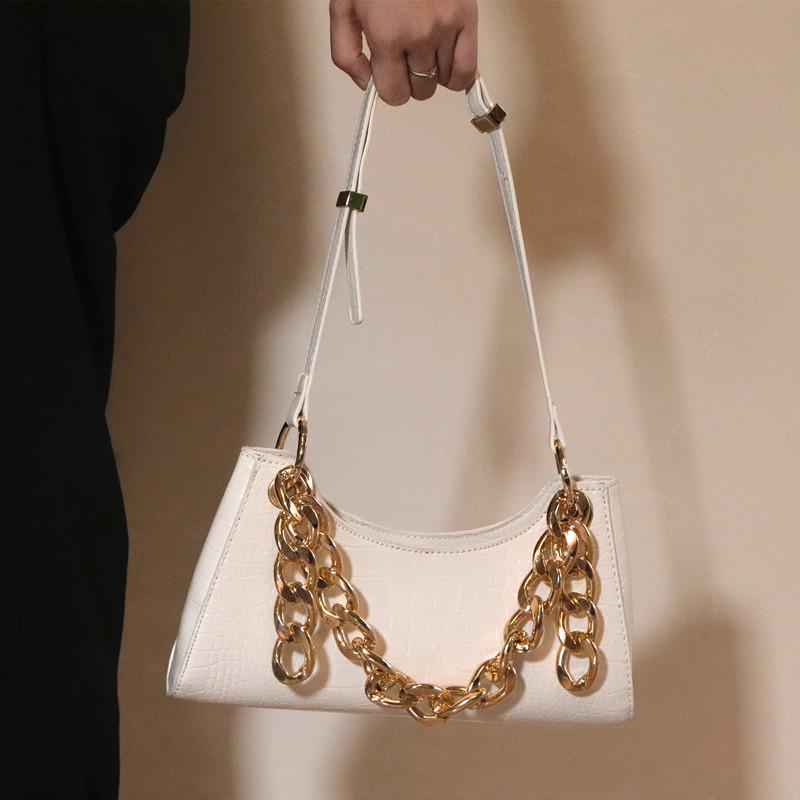 Retro Alligator Shoulder Bag Female 2021 Fashion New Luxury Design Chain Portable Small Bags for Women Armpit Handbags Bolsos, Green bag
Retro Alligator Shoulder Bag Female 2021 Fashion New Luxury Design Chain Portable Small Bags for Women Armpit Handbags Bolsos, Green bag