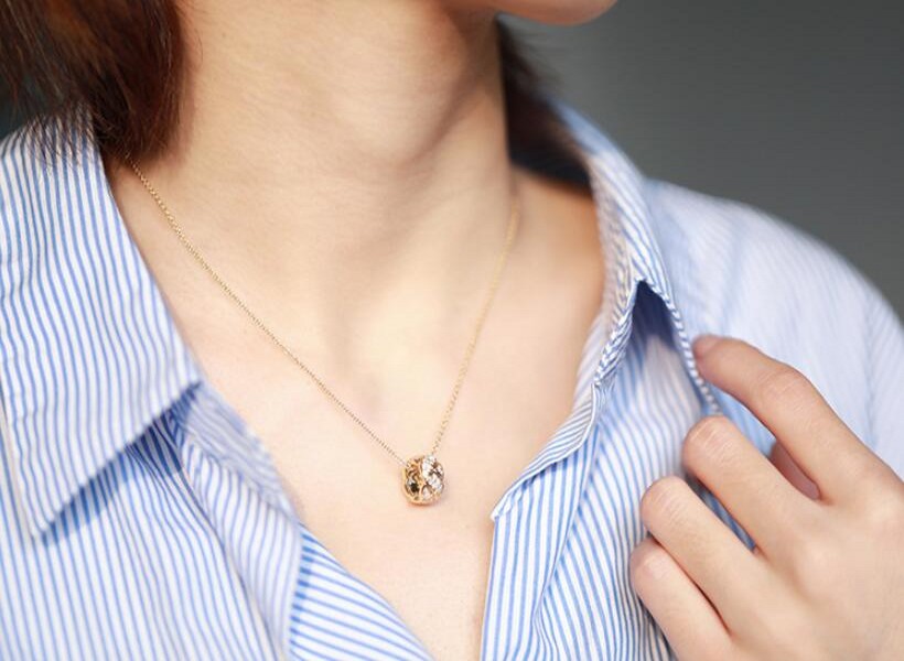 Sterg Sier Women's Clavicle Necklace: Circle Pendant with White Sapphire CZ Dia