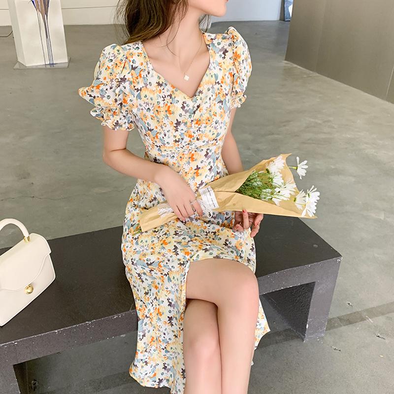 Casual Dresses 2022 Sweet Summer Dress Women Chiffon V-neck Print A-word Short Sleeve Elegant French Slim Midi Vestidos 14889, Black;gray
Casual Dresses 2022 Sweet Summer Dress Women Chiffon V-neck Print A-word Short Sleeve Elegant French Slim Midi Vestidos 14889, Black;gray