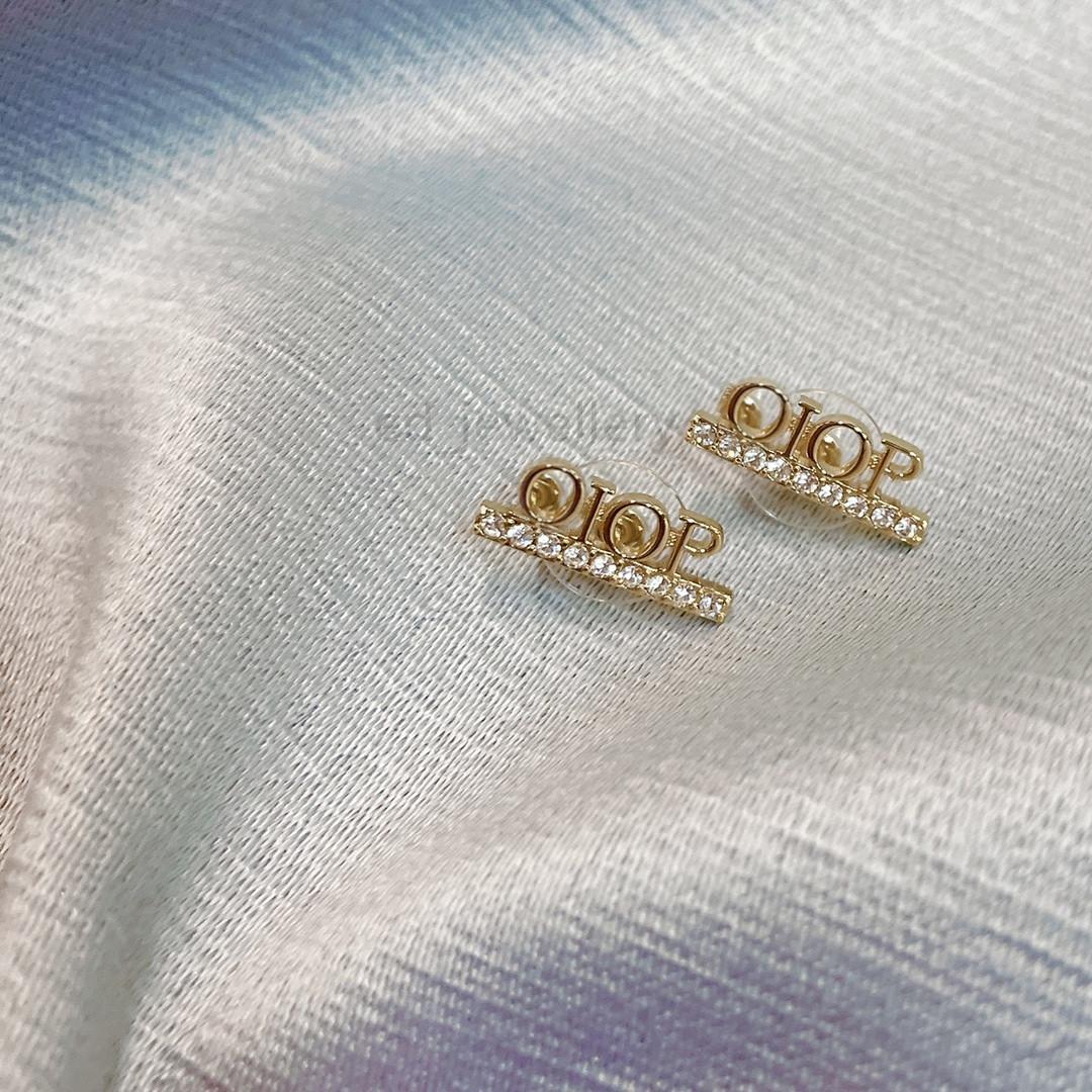 2021 Gold Hoop Earrings Designers Diamond Stud Earrings F Earring For Lady Women Party Wedding Lovers Gift Jewelry 925 Silver Alex Ani, Golden;silver
2021 Gold Hoop Earrings Designers Diamond Stud Earrings F Earring For Lady Women Party Wedding Lovers Gift Jewelry 925 Silver Alex Ani, Golden;silver