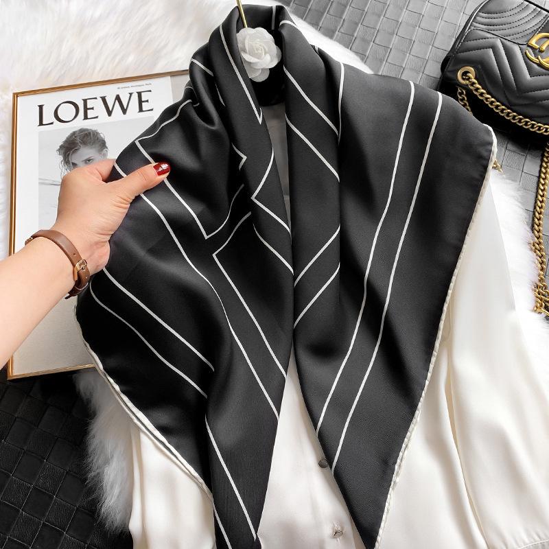Fashion 2020 Silk Scarf Squares Women Scarves Lady Neckerchief High Quality Foulard Femme Brand Bandana Hijab Poncho
Fashion 2020 Silk Scarf Squares Women Scarves Lady Neckerchief High Quality Foulard Femme Brand Bandana Hijab Poncho