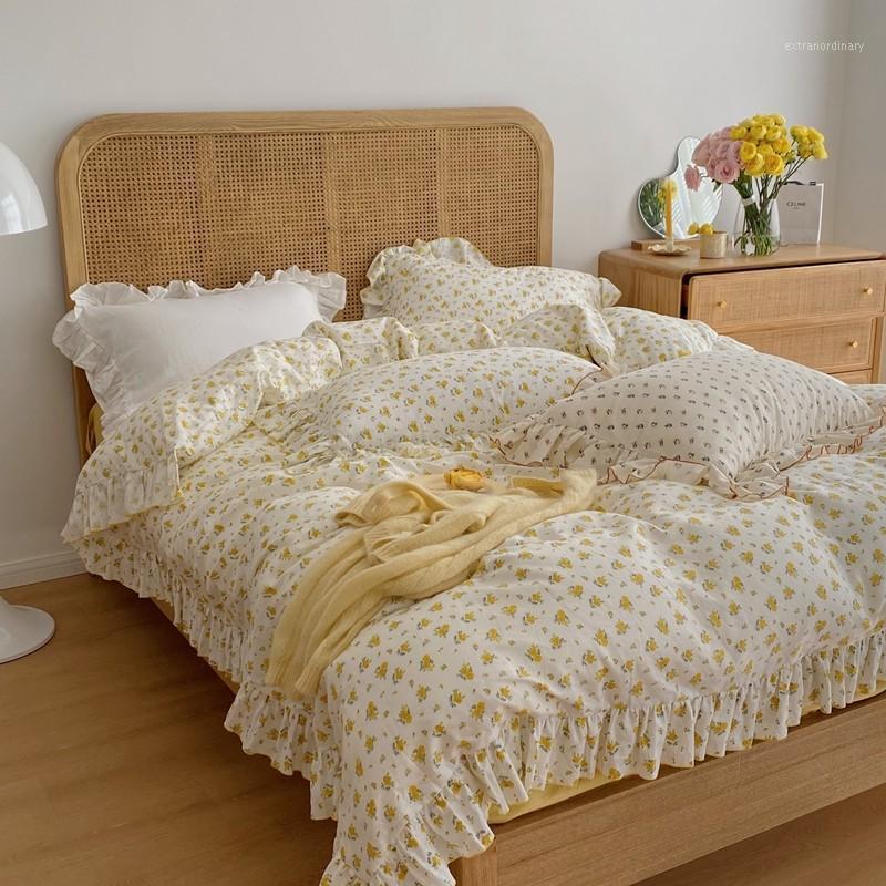 Queen king size 100% Cotton Breathable Soft Skin-friendly Bedding set Yellow Floral Ruffles Ball Girls Duvet cover Sheet1, Color 3
Queen king size 100% Cotton Breathable Soft Skin-friendly Bedding set Yellow Floral Ruffles Ball Girls Duvet cover Sheet1, Color 3
