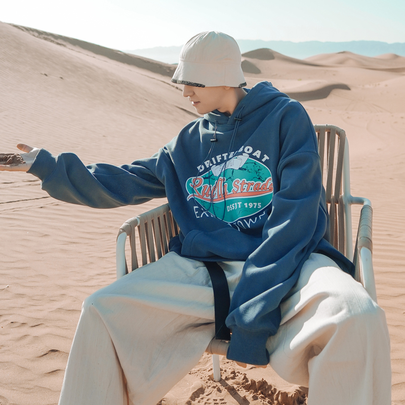 2021 Autumn and Winter New Impression Cartoons Thick Well Velvet Man's Nightgown Loose Hoodie Nice Coat 711Z, Blue
2021 Autumn and Winter New Impression Cartoons Thick Well Velvet Man's Nightgown Loose Hoodie Nice Coat 711Z, Blue