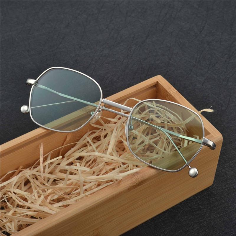 MINCL/ Fashion Sunglasses Women Polygon Clear Lens Sunglasses Men Vintage Sun Glasses Hexagon Metal Frame with box FML
MINCL/ Fashion Sunglasses Women Polygon Clear Lens Sunglasses Men Vintage Sun Glasses Hexagon Metal Frame with box FML