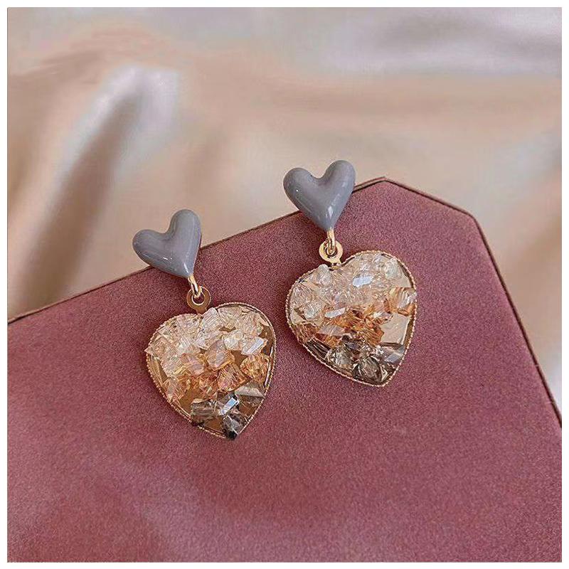 love earrings new Korean temperament hypoallergenic Tiny Ear Studs Fashion Simple Heart exquisite High Quality Earrings
love earrings new Korean temperament hypoallergenic Tiny Ear Studs Fashion Simple Heart exquisite High Quality Earrings