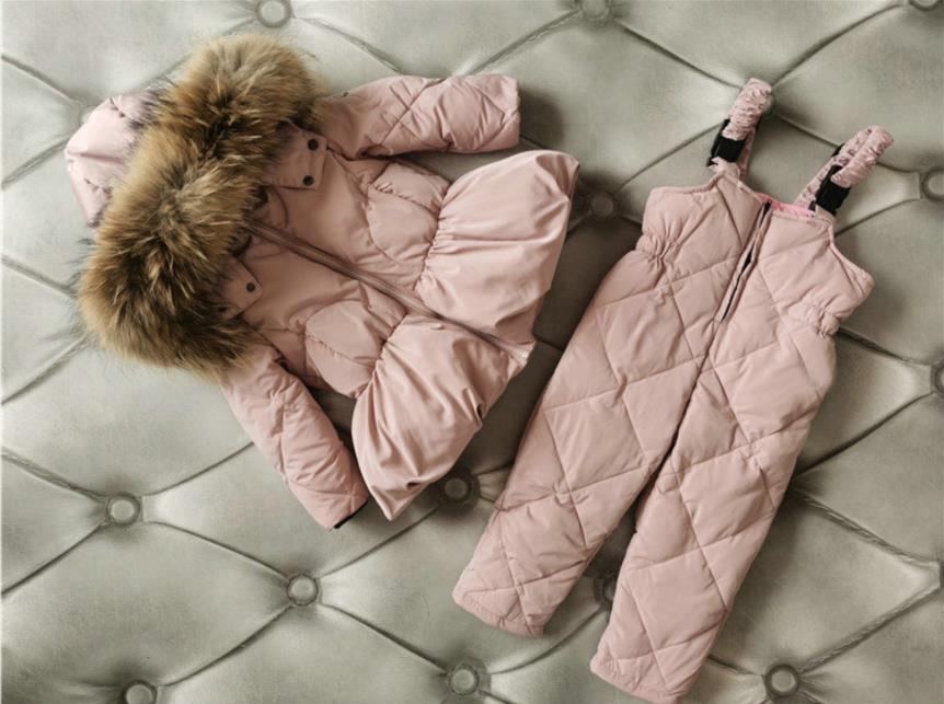 Raccoon winter new big real fur collar down sets thicken coats + pants 2pcs suits boys and girls down jackets children sets, Only blue coats
Raccoon winter new big real fur collar down sets thicken coats + pants 2pcs suits boys and girls down jackets children sets, Only blue coats