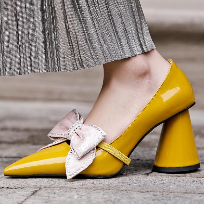2020 shallow mouth women's shoes yellow wedding party pointed high heels bow shallow mouth rhinestone women's shoes
2020 shallow mouth women's shoes yellow wedding party pointed high heels bow shallow mouth rhinestone women's shoes