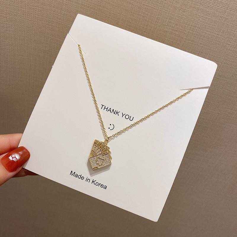 Inssiny Korean Jewelry Titanium Steel Zicron Poker Pendant Necklace Sexy Elegant Female Gold Color Clavicle Necklace
Inssiny Korean Jewelry Titanium Steel Zicron Poker Pendant Necklace Sexy Elegant Female Gold Color Clavicle Necklace