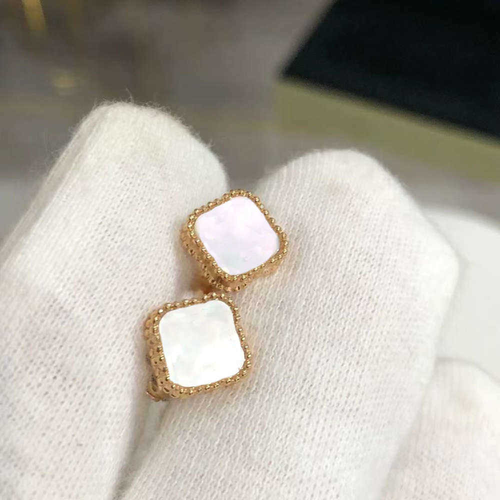 925 Silver Fashion 15MM Vintage 4/Four Leaf Clover motifs Stud Earrings Mother-of-Pearl Back Clip Earrings for Women&Girls Valentine's Mother's Day Wedding Jewelry Gift
925 Silver Fashion 15MM Vintage 4/Four Leaf Clover motifs Stud Earrings Mother-of-Pearl Back Clip Earrings for Women&Girls Valentine's Mother's Day Wedding Jewelry Gift