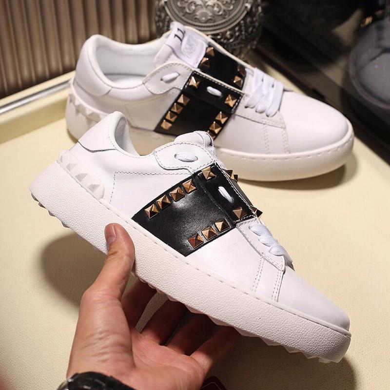 Men Rivet Casual Sport Shoes Fashion Sexy Women Flat Genuine Leather Sneakers Luxurys Couples Trainers Runners Shoe with Box Large Size 34-45 fegdgegt, Black
Men Rivet Casual Sport Shoes Fashion Sexy Women Flat Genuine Leather Sneakers Luxurys Couples Trainers Runners Shoe with Box Large Size 34-45 fegdgegt, Black