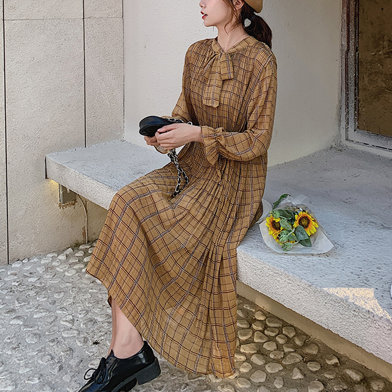 BGTEEVER Chic Bow Neck Plaid Dress Women Spring Flare Sleeve Laceup Pleated Midcalf Dress Female Chiffon Vestidos femme T200416