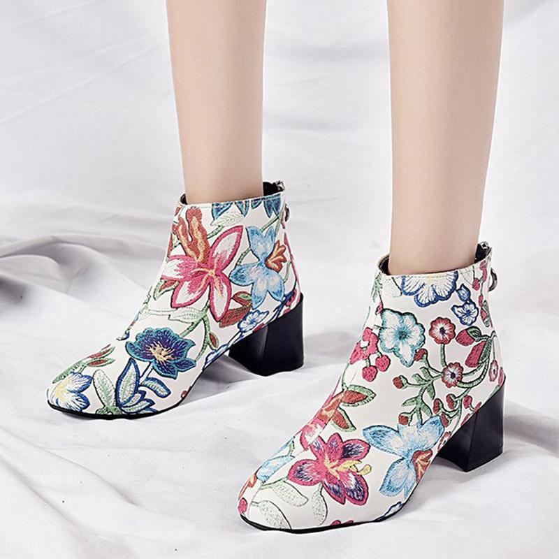 2020 Winter High Heels Ankle Boots Flower Print Woman Shoes Retro Boot Square Heels Floral National Botas mujer Autumn 8673N, Green
2020 Winter High Heels Ankle Boots Flower Print Woman Shoes Retro Boot Square Heels Floral National Botas mujer Autumn 8673N, Green