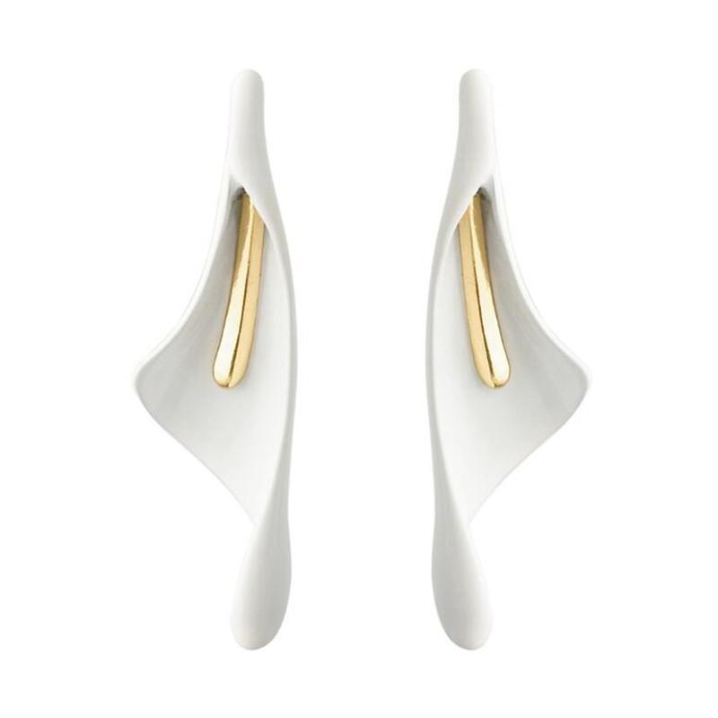 Exquisite Calla Lily Enamel Stud Earrings for Women Female Geometry Irregular Stud Earrings Creative Jewelry Gifts
Exquisite Calla Lily Enamel Stud Earrings for Women Female Geometry Irregular Stud Earrings Creative Jewelry Gifts