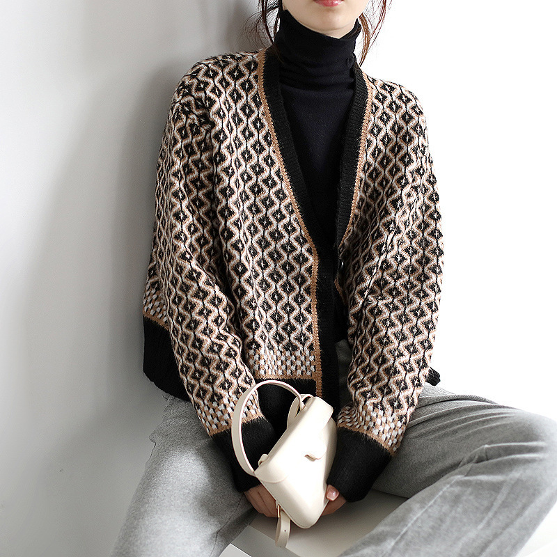 New Women's 2021 Cardigan Chess Mesh Autumn and Winter Korean-style Nightgown Women Clothing Vintage Street Wear Dd1o D4GF, Khaki.
New Women's 2021 Cardigan Chess Mesh Autumn and Winter Korean-style Nightgown Women Clothing Vintage Street Wear Dd1o D4GF, Khaki.