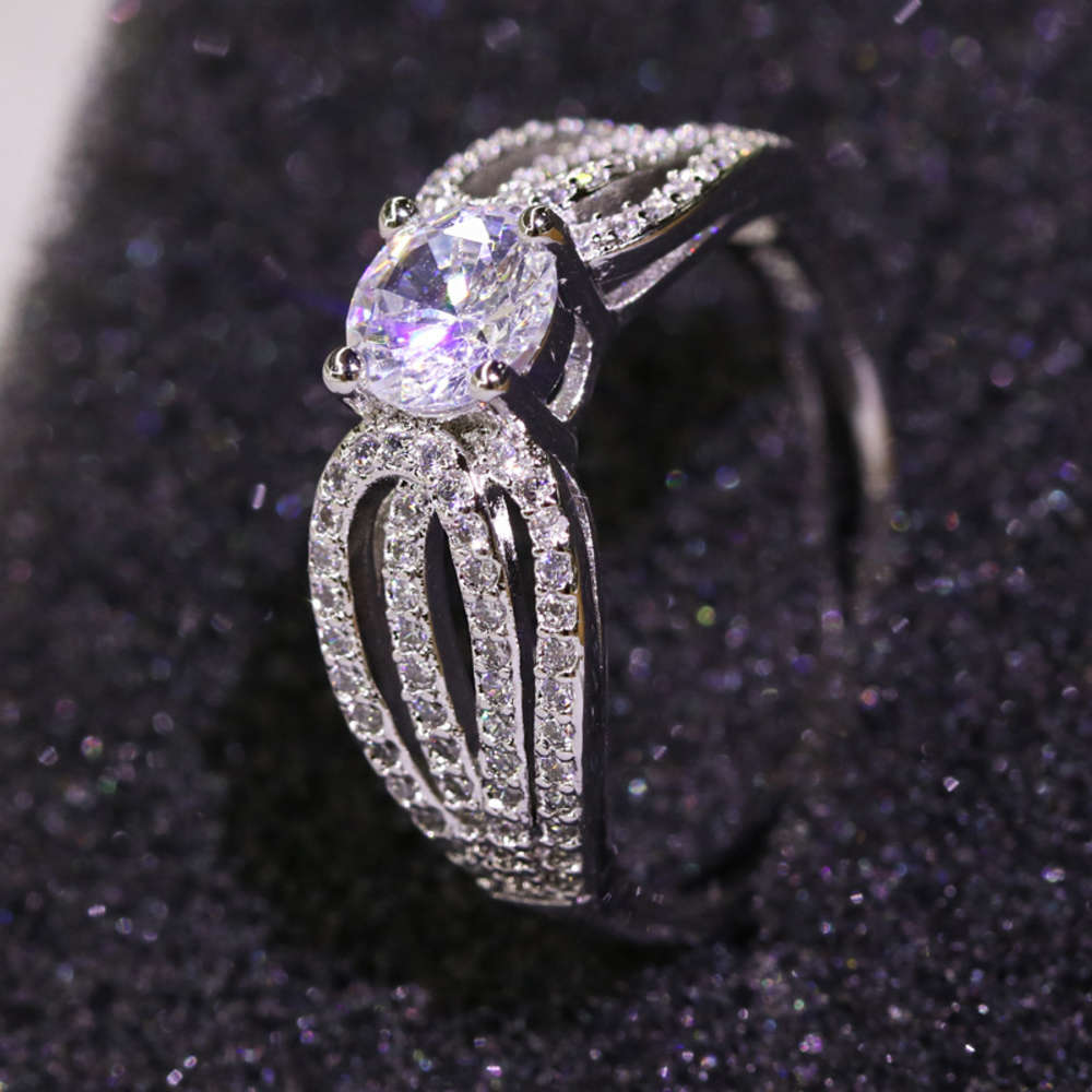 Luxurys Designers Fashion Jz302 fashion group zircon wide 80 point imitation diamond ring lace style diamond ring
Luxurys Designers Fashion Jz302 fashion group zircon wide 80 point imitation diamond ring lace style diamond ring