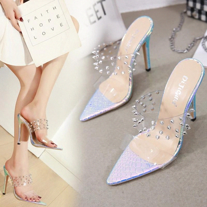 2020 Sexy PVC Women Heeled Sandals Metal Rivets Pumps Sandals Super High Heels Slip-On Pointed Toe Dress Lady Shoes #hh3J
2020 Sexy PVC Women Heeled Sandals Metal Rivets Pumps Sandals Super High Heels Slip-On Pointed Toe Dress Lady Shoes #hh3J