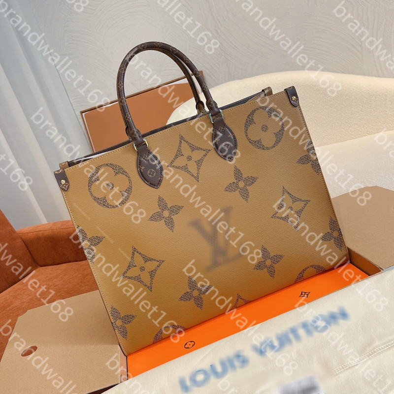 luxurys designers ONTHEGO bags womens handbags purse flower tote ladies tote PVC leather shoulder bag female purse Embroidered Shopping, Vip-don't order
luxurys designers ONTHEGO bags womens handbags purse flower tote ladies tote PVC leather shoulder bag female purse Embroidered Shopping, Vip-don't order