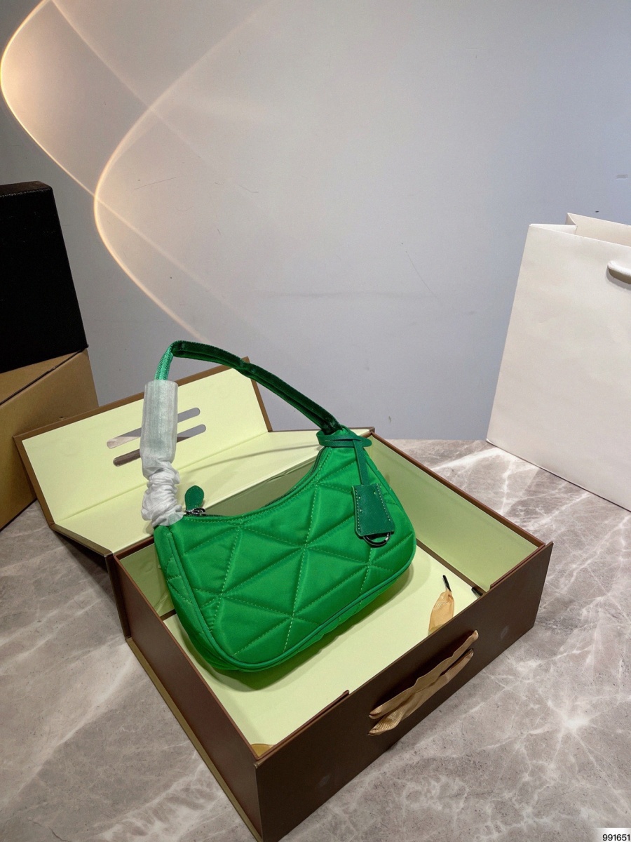 2005 Designers Bags Womens Diamonds handbags hobo designer Shoulder Bag amylulubb canvas purse luxury Tote lady messenger padded quilted nylon tesuto 2000 cl W165#
2005 Designers Bags Womens Diamonds handbags hobo designer Shoulder Bag amylulubb canvas purse luxury Tote lady messenger padded quilted nylon tesuto 2000 cl W165#