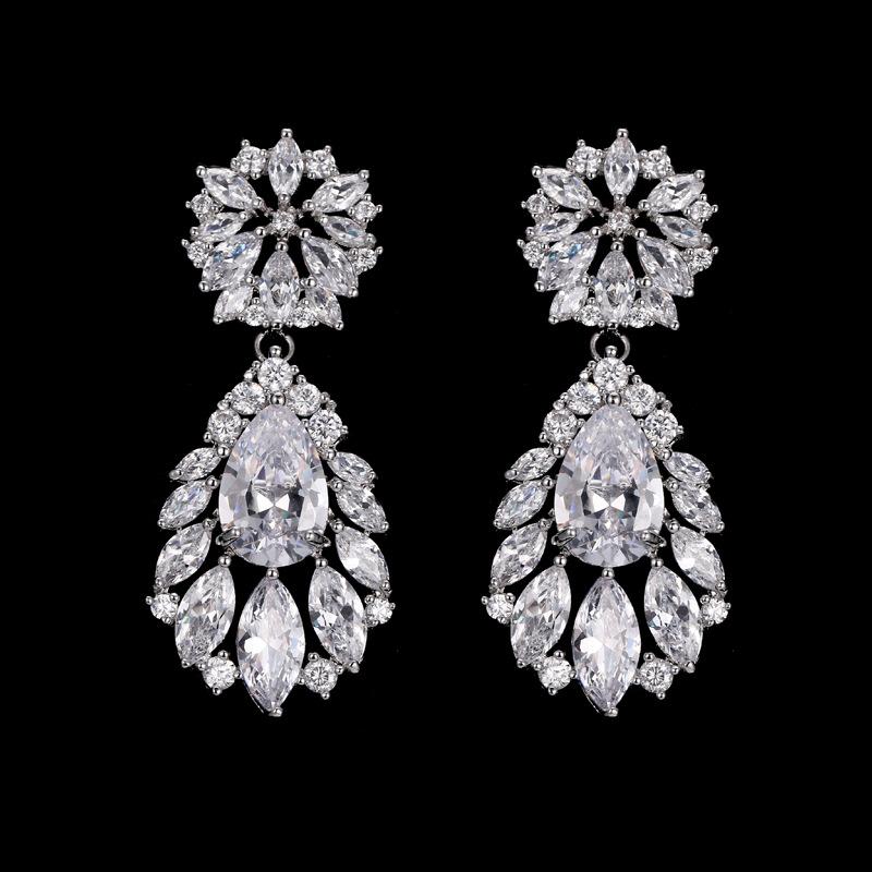 2020 Female Fashion Earrings Wedding Jewelry Luxury Cubic Zirconia Bridal Heavy Chandelier Earrings For Women
2020 Female Fashion Earrings Wedding Jewelry Luxury Cubic Zirconia Bridal Heavy Chandelier Earrings For Women
