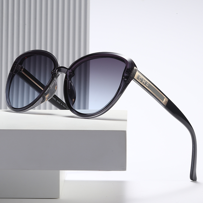 2021 New Women's Round Luxury Ladies'retro Vintage Designer Brand Great Female Dimensions Gaffe Sunglasses 32095 Em01
2021 New Women's Round Luxury Ladies'retro Vintage Designer Brand Great Female Dimensions Gaffe Sunglasses 32095 Em01