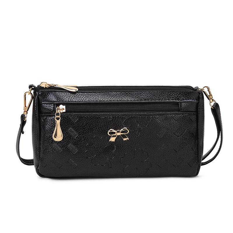 New women's shoulder bag Messenger bag fashion trend PU female large capacity mobile phone change embossed small square, Black
New women's shoulder bag Messenger bag fashion trend PU female large capacity mobile phone change embossed small square, Black