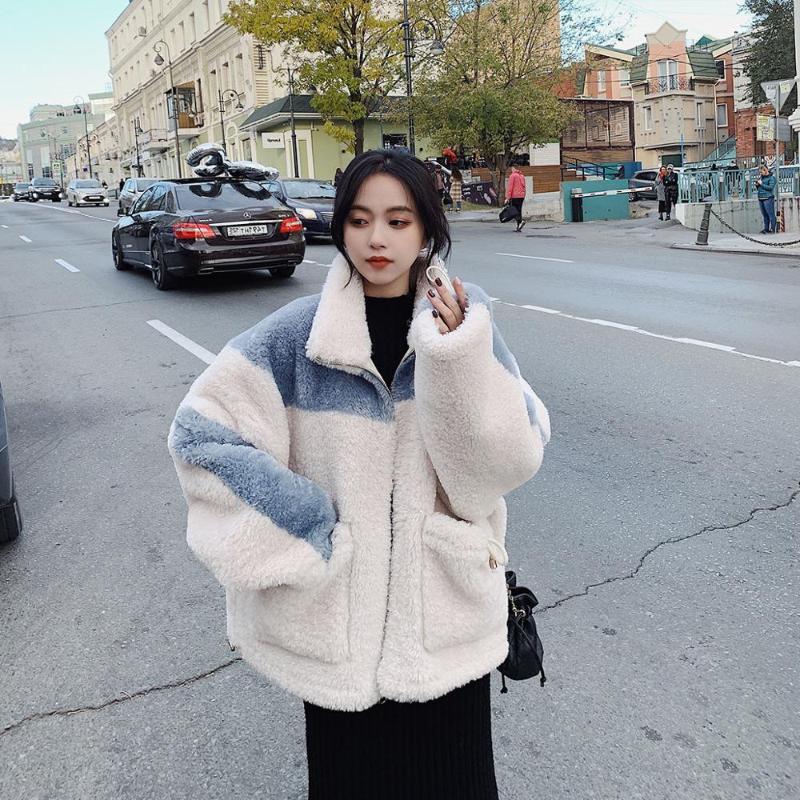 2020 Winter Faux Fur Coat Women Casual Short Jacket Female Warm Thick Turn-Down Collar Splicing Teddy Outerwear Ladies Top Y404, White
2020 Winter Faux Fur Coat Women Casual Short Jacket Female Warm Thick Turn-Down Collar Splicing Teddy Outerwear Ladies Top Y404, White