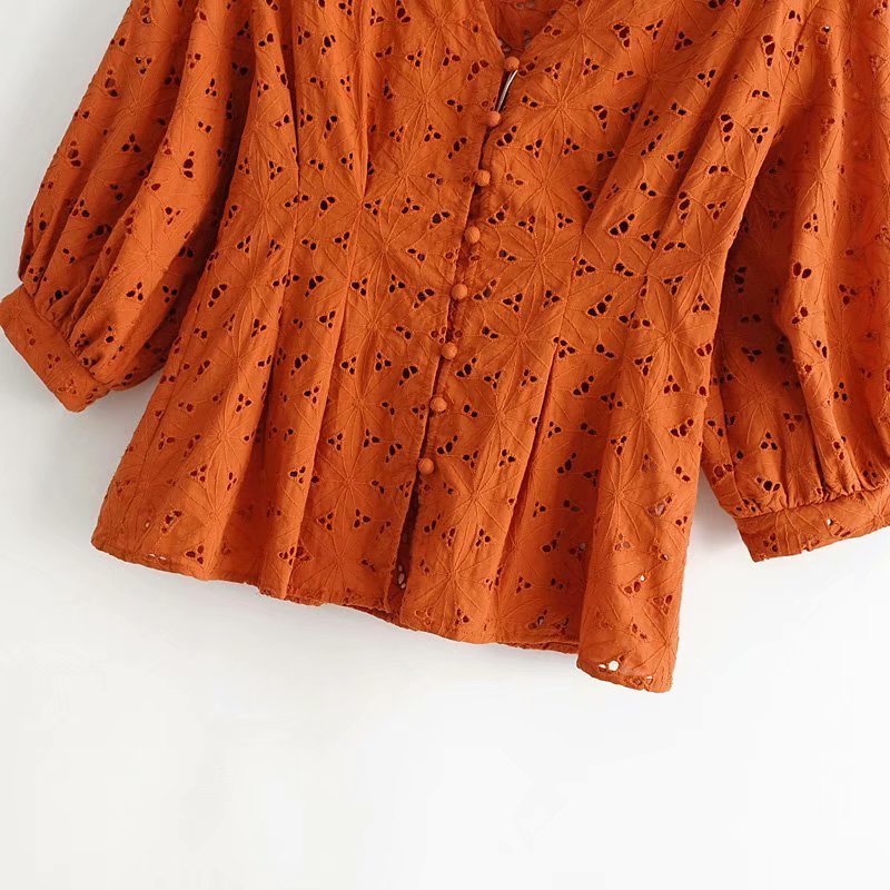2019 women vintage v neck hollow out embroidery casual blouse shirts women three quarter sleeve buckles blusas chic tops T200321