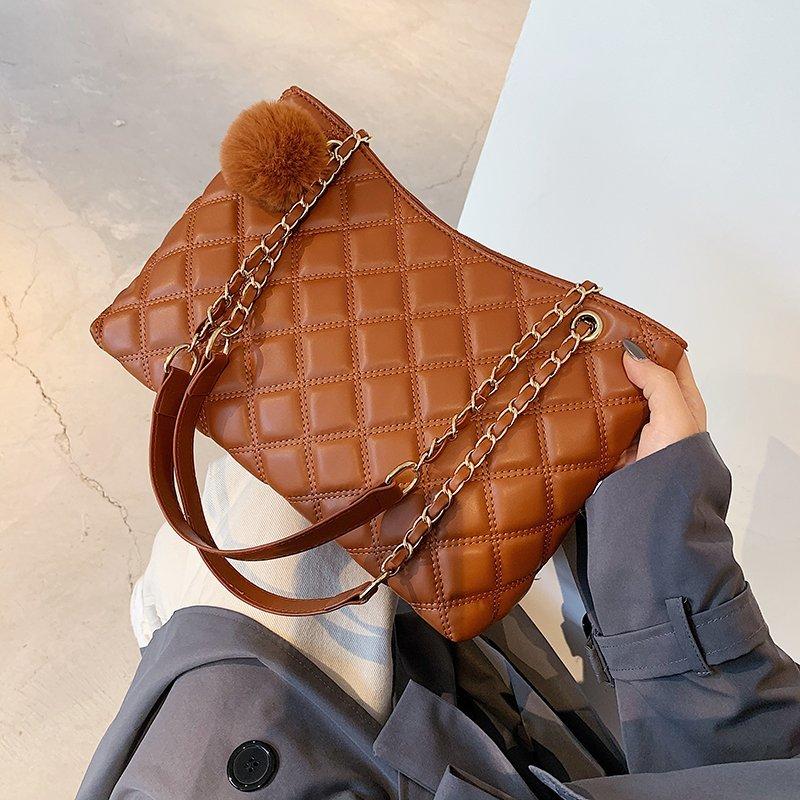 Large Capacity Casual Tote Bag For Women Travel Lattice Chain Shoulder Bag Female Daily PU Leather Handbag Wild Solid X185HT, Black
Large Capacity Casual Tote Bag For Women Travel Lattice Chain Shoulder Bag Female Daily PU Leather Handbag Wild Solid X185HT, Black