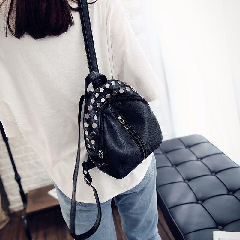 2021 Mini Backpack Rivets Women Backpack Classic Female Children Girl School Bags New Trend Shoulder Bags Female Y49, Heise zhutu
2021 Mini Backpack Rivets Women Backpack Classic Female Children Girl School Bags New Trend Shoulder Bags Female Y49, Heise zhutu