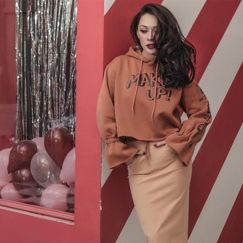 2021 New Spring Elegant Extension Like Printed Letters Swallow Spoiled Tissue Hoodies Short Women Fits All CO9P, Pink.
2021 New Spring Elegant Extension Like Printed Letters Swallow Spoiled Tissue Hoodies Short Women Fits All CO9P, Pink.