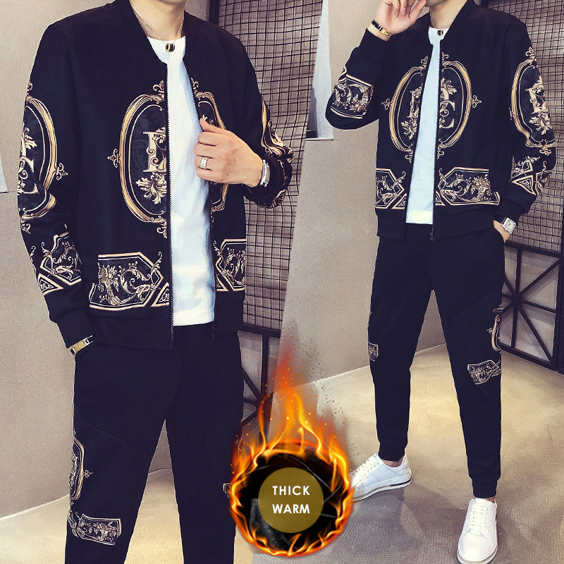 2020 Printing Jacket Gold + Pants 5xl Hot Male Tracksuit Fashions Hombre Most Velvet Men's 2 Piece Defines Suit Sport Jkw9, Tz0218
2020 Printing Jacket Gold + Pants 5xl Hot Male Tracksuit Fashions Hombre Most Velvet Men's 2 Piece Defines Suit Sport Jkw9, Tz0218