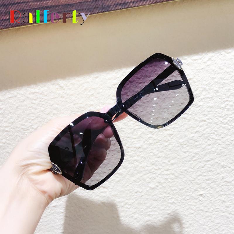 Ralferty Korea Style Sunglasses Women Sqaure Frame Sun Glasses For Woman Luxury Ladies Shades Black Eyewear lunette soleil M8116
Ralferty Korea Style Sunglasses Women Sqaure Frame Sun Glasses For Woman Luxury Ladies Shades Black Eyewear lunette soleil M8116