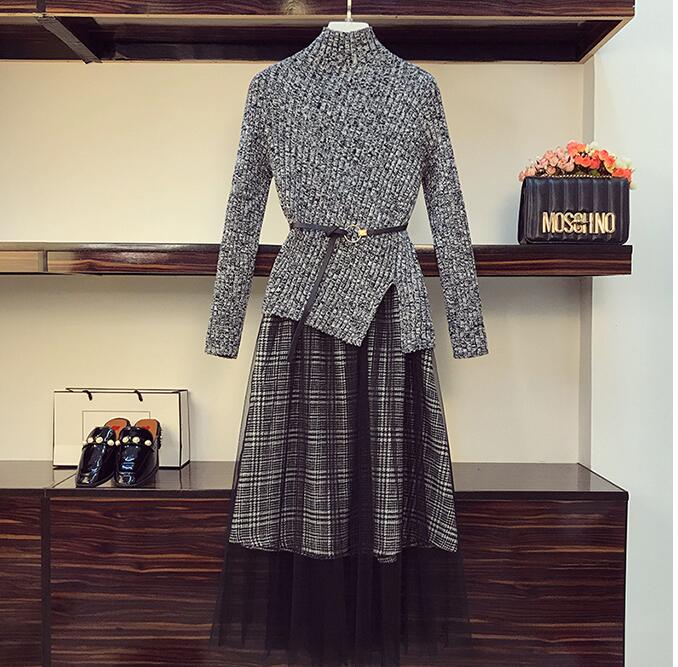 2021 A Line Autumn Winter 2 Piece Dresses Set Women Black Knitted Sweater Tops + Plaid Splicing Mesh Midi Skirt Lady Clothes Female, Same as picture
2021 A Line Autumn Winter 2 Piece Dresses Set Women Black Knitted Sweater Tops + Plaid Splicing Mesh Midi Skirt Lady Clothes Female, Same as picture