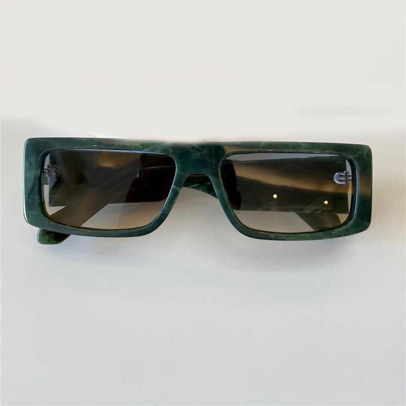 1361 Men and Women Popular Sunglasses Square Wrap Unisex Model Frame Fashion sunglasses Top Quality Bonus Box come with case Z1361 
1361 Men and Women Popular Sunglasses Square Wrap Unisex Model Frame Fashion sunglasses Top Quality Bonus Box come with case Z1361