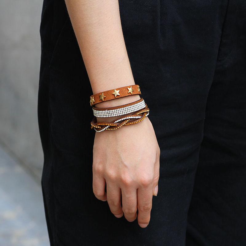 Charm Bracelets 2021 Fashion Leather Bangles Punk Ironing Gem Style Multi-layer Rivet Female Star Accessories
Charm Bracelets 2021 Fashion Leather Bangles Punk Ironing Gem Style Multi-layer Rivet Female Star Accessories